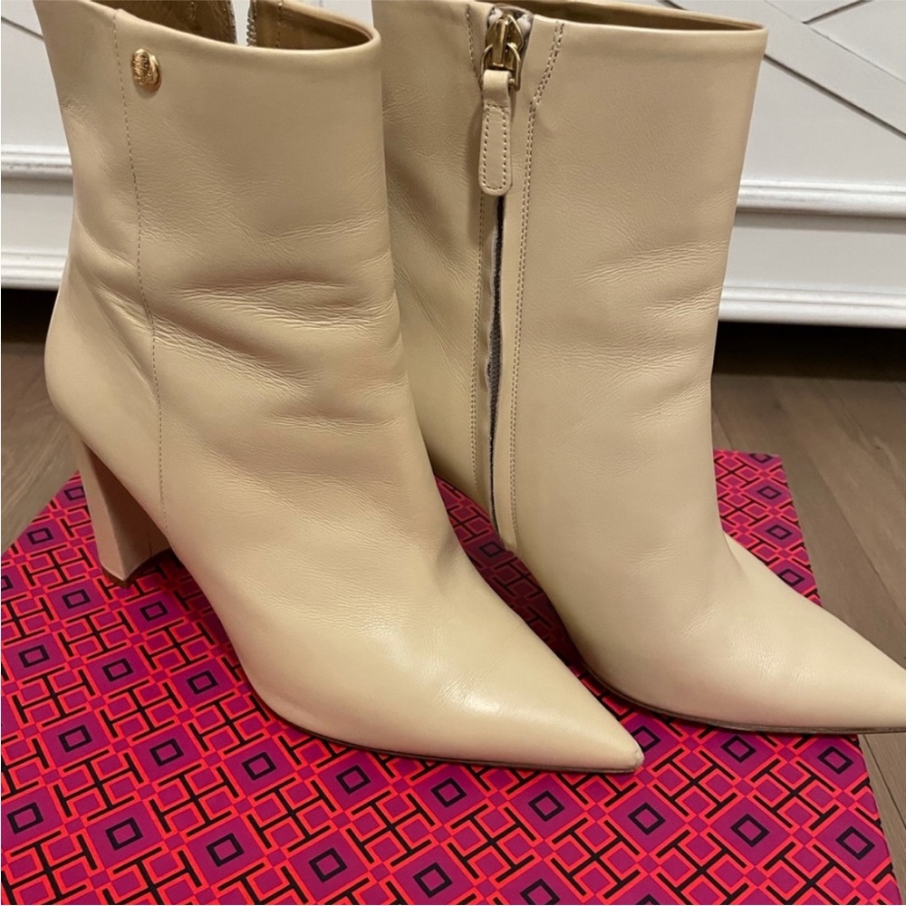 Tory Burch Cream Heeled Boots